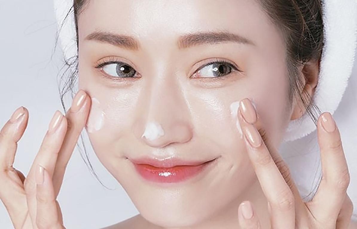 Bí quyết chọn kem dưỡng ẩm phù hợp với từng loại da mùa dịch
